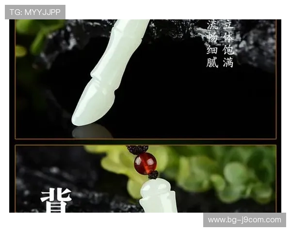 可爱足球挂件正版精美设计小巧可爱送礼首选男女皆宜纪念收藏精品